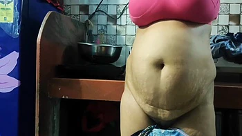 Malik Gave The Maid The Pleasure Of Fucking In The Kitchen videos