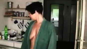 Fisting-Spa mit einer reifen deutschen Amateurin zu Hause - videos