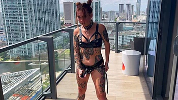 Amateur redhead shaves and masturbates videos