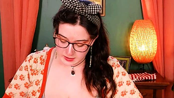 Big titted amateur fucks her wet pussy with vibrator videos