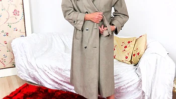 British milf Kitty knows how to turn you on videos