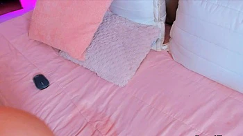 Pretty Babe Next Door Makes Her Pussy Oozing Wet videos