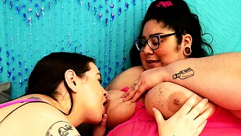 Creamy with Crystal Blue and Sydney Screams videos