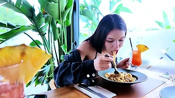 WatchBeauty Wikki Kee I Love The Sea Air Backstage WRB videos