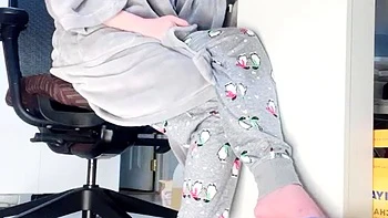 SnowPrincess aka snowpriness OnlyFans - This flipflop is so videos