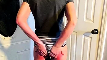 Amateur ass fucking and spanking videos