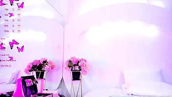 Wet tattooed raven babe Sahron with big boobs masturbates videos