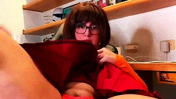 Victoria Matosa – Velma Dinkley (Video) videos