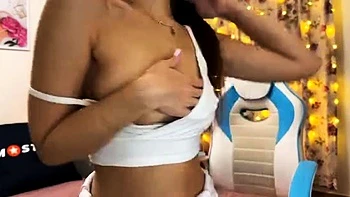 Small titted brunette teen fingering on the bed videos