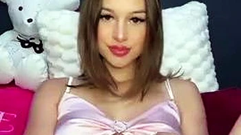 Stacked brunette goes solo toys and masturbation videos