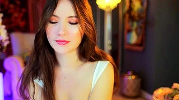 Amateur Webcam Teen Masturbates And Teases videos