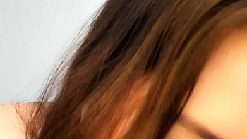 Masturbating solo babe loves her toys videos