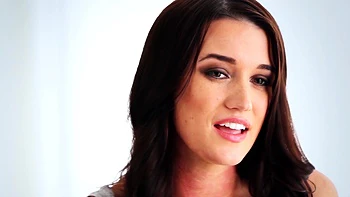 Smoking hot muse introduces her big tits videos