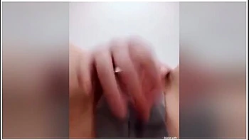 [masturbation Record] Rub The Clitoris Over The Surgical Mask videos