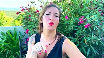 Jade, 25, wants to go all the way ... - Jacquie et Michel TV videos