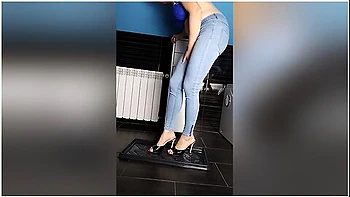 Anna Perv Drink And Piss In Her Jeans videos