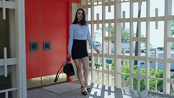 Brunette Lana Rhoades gets her pussy railed hard videos