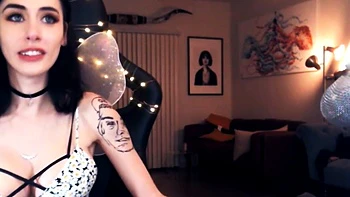 Twitch Thot Yoni Showing Off Her Big Tits videos