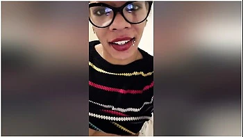 Uniqueen Peeing,farts And Licking My Jucie Off My Finger Come Taste It videos