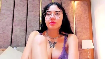 Cute blonde amateur webcam teen masturbating videos