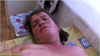 Flexible Mature Midget Bbc Fucked videos