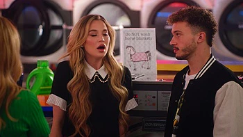 Two girls share huge dick in a hot ffm threesome videos