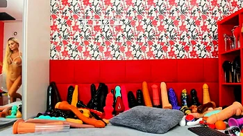 Big boobs milf masturbating videos