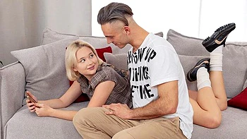 Short-haired blonde with round bottom Jessie Ames nailed by big cock videos