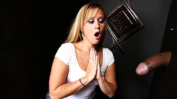 Sexy as hell blonde Briella Bounce plays with her wet shaved pussy videos