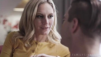 Skinny blonde hottie Mona Wales likes hardcore morning fuck videos