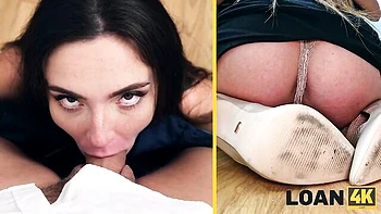 Aesthetic hottie Sakura Hell is enjoying jumping on a large penis videos