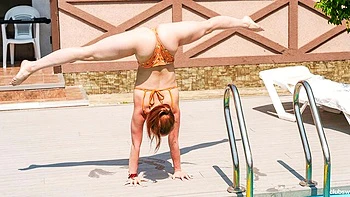 Flexible girlfriend Nicole Murkovski nicely plays with her shaved pussy videos