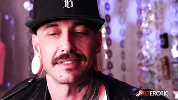 Transexual clip with sex hungry Viktor Belmont and Eva Maxim from AltErotic videos