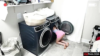 Tess Thompson's straight hair video by SpyFam videos