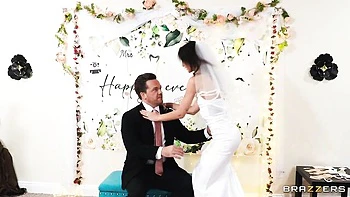 Amative Liz's blowjob scene videos