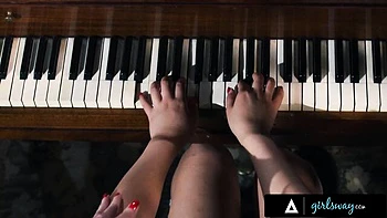 Bubble butt action with luring Scarlett Alexis and Chanel Camryn from Girls Way videos