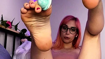 Amateur young teen solo masturbation on her livingroom videos