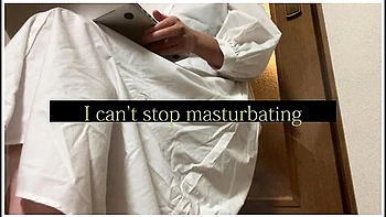 リモート会議中におしっこを我慢していたらエッチな気分になり最後にはおもらししてしまう videos