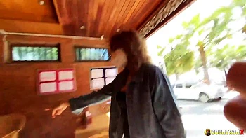 Noodee: Beach Lunch - Videos - JohntronX videos