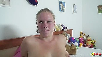 Stranger Fucked A Breasty Dutch Waitress videos