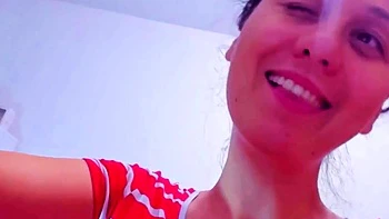 18yo Amateur Shows Her Pussy on Webcam videos