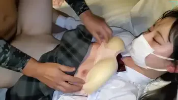 お人形さんの様な現役。知人に犯され朦朧とした意識の中で中出しされる片想い videos