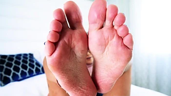 Naughty Latina Madison Wilde Loves Licking Her Own Foot videos