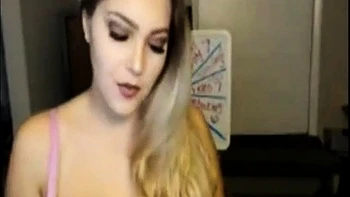 Gorgeous Amateur With Big Nipples and Tits on Webcam videos