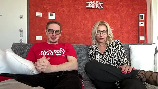 ISIDE72 ITALIANA SIGNORA SPOSATA SUCCHIA IL CAZZO DI MAX FELICITAS E SI FA SCOPARE A PECORA PRENDENDO TUTTA LA SBORRA videos