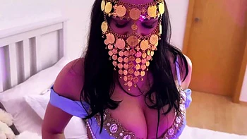Kira Queen Dresses As Arabian Princess And Sucks Her Boyfriend videos