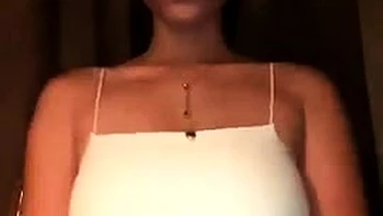 Big boob brunette masturbates on webcam videos