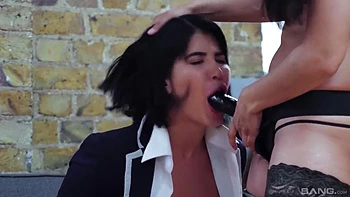 Teaneya Ѕnowѕ Now A Ѕtyaar-oi Wοyakѕ videos