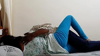 Secretly Caught Romance With My Girlfriend In Oyo Room videos