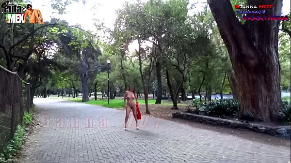 LA PUTA DANNA HOT DESNUDA EN PUBLICO Y CHUPANDO LA POLLA DE UN DESCONOCIDO EN CHAPULTEPEC videos